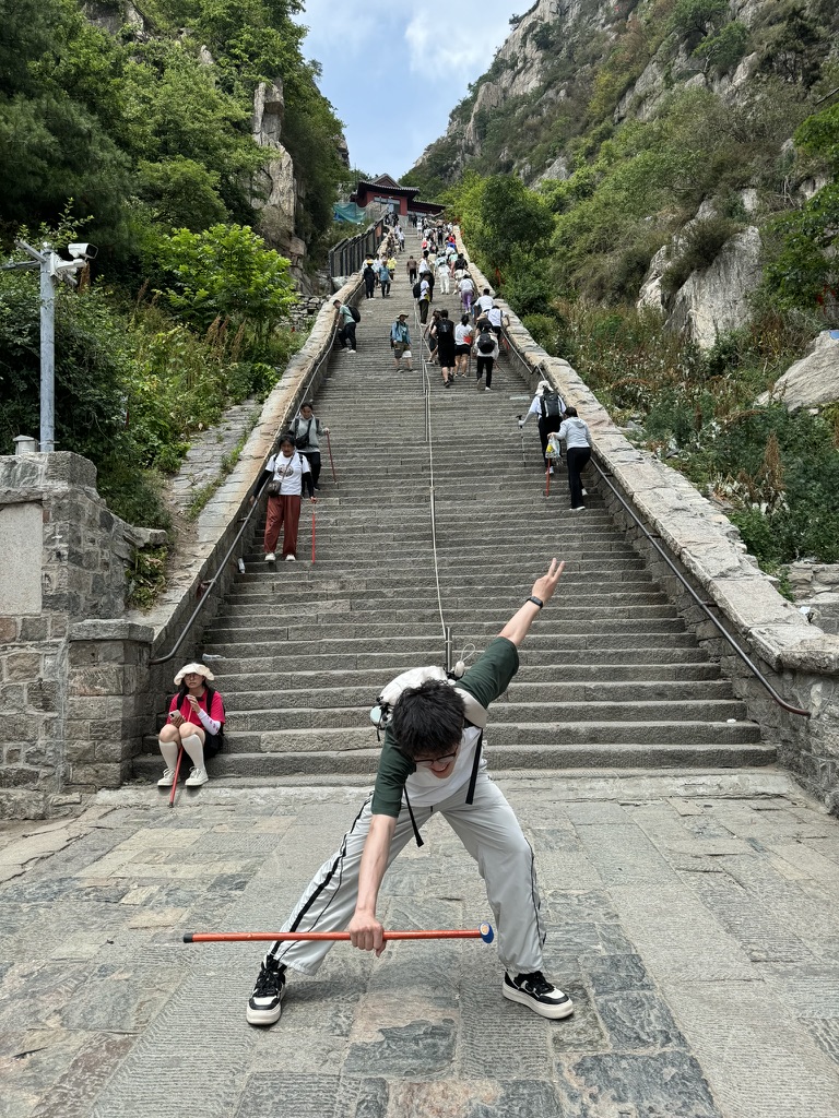 小小泰山！拿捏～